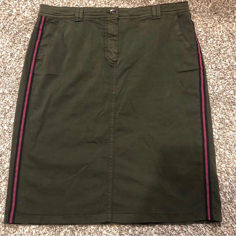 Gerry Weber Casual Green Knee Length Skirt